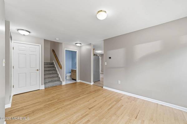 24 Parkside Drive, Jamesburg, NJ 08831