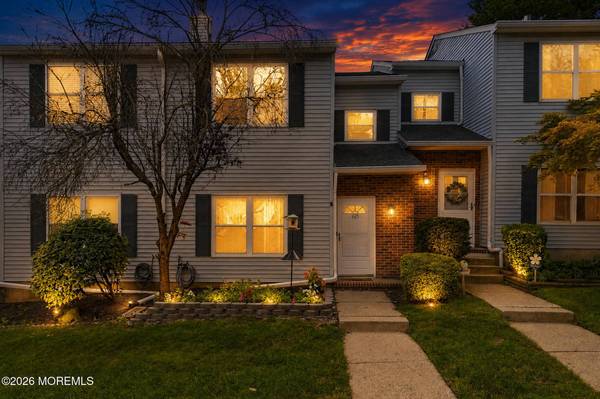 60 Hickory Court, Jamesburg, NJ 08831