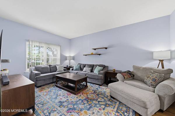 60 Hickory Court, Jamesburg, NJ 08831