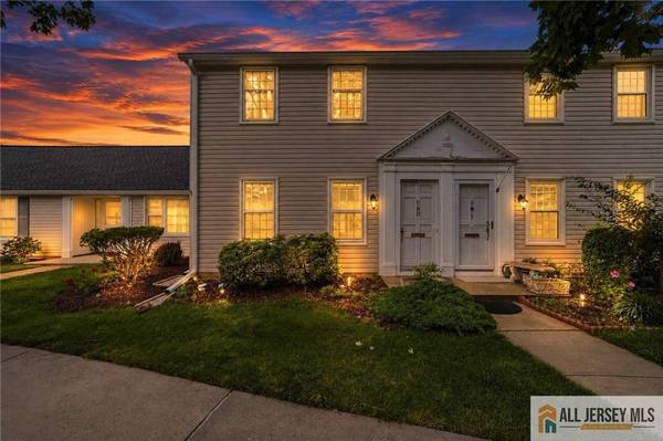 13 Sussex WAY #C, Monroe, NJ 08831
