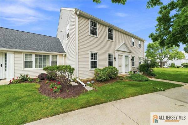 13 Sussex WAY #C, Monroe, NJ 08831