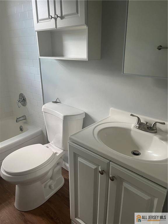 110 Buckelew AVE #2, Jamesburg, NJ 08831