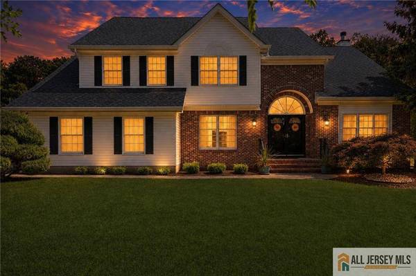 16 Dante RD, Monroe, NJ 08831