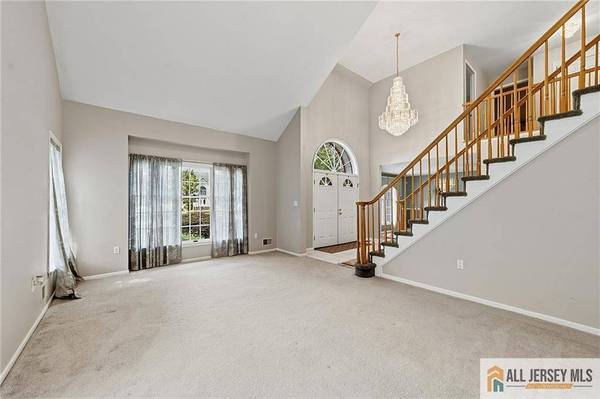 16 Dante RD, Monroe, NJ 08831