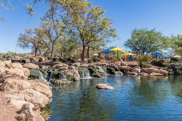 Living in Anthem, Arizona:  Why You Don’t Just Move Here—You Fall in Love,Jennifer Haugebak | Phoenix Living