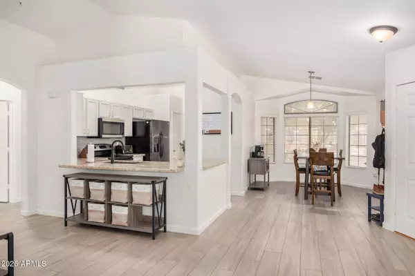 13216 W DESERT Lane, Surprise, AZ 85374