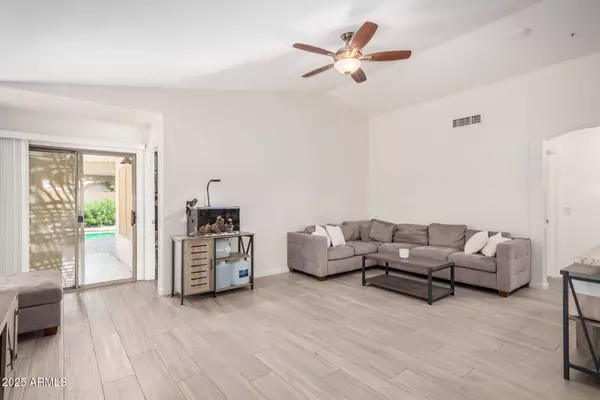 13216 W DESERT Lane, Surprise, AZ 85374