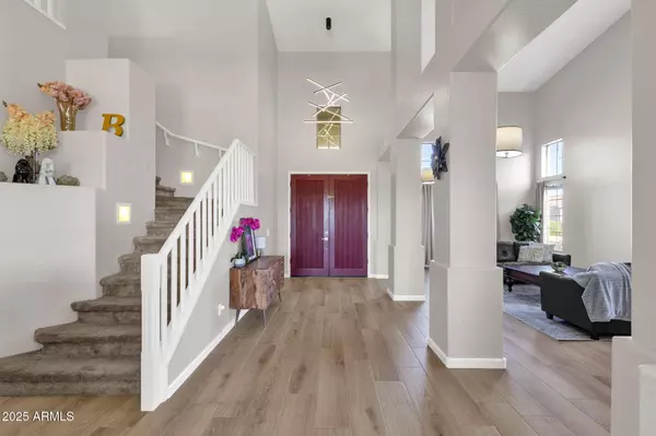 2933 W Owens Way, Anthem, AZ 85086