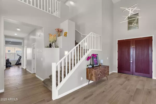 2933 W Owens Way, Anthem, AZ 85086