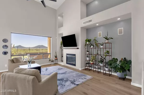 2933 W Owens Way, Anthem, AZ 85086