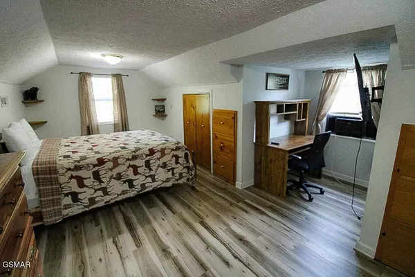 898 Lake View LOOP, Sevierville, TN 37876