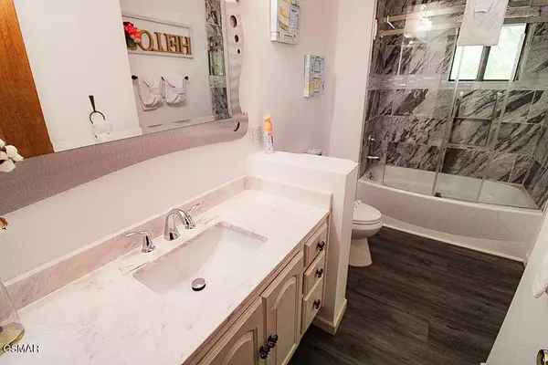 898 Lake View LOOP, Sevierville, TN 37876