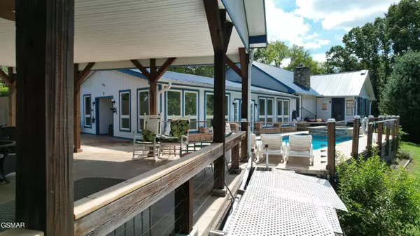 898 Lake View LOOP, Sevierville, TN 37876