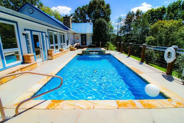 898 Lake View LOOP, Sevierville, TN 37876