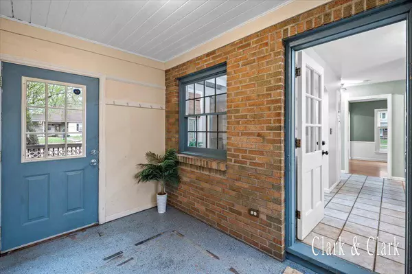 655 Mulford SE Drive, Grand Rapids, MI 49507