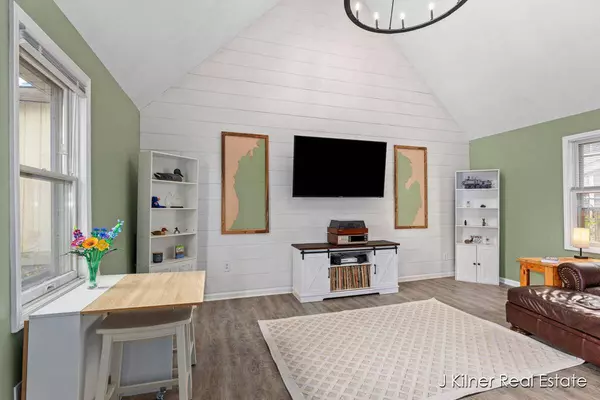 938 Hazen SE Street, Grand Rapids, MI 49507