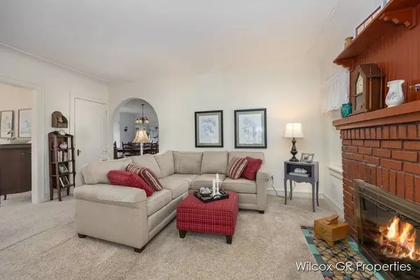 415 Charlotte NW Avenue, Grand Rapids, MI 49504