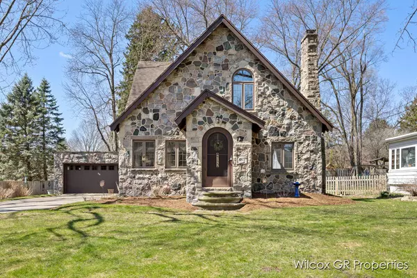 415 Charlotte NW Avenue, Grand Rapids, MI 49504