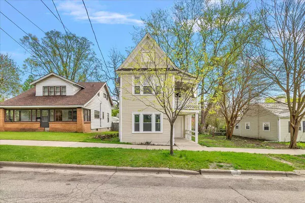 470 Houseman NE Avenue, Grand Rapids, MI 49503