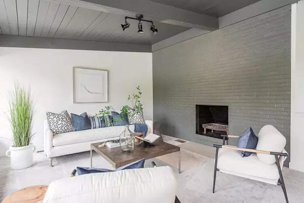 1906 Rosemont SE Avenue, Grand Rapids, MI 49506