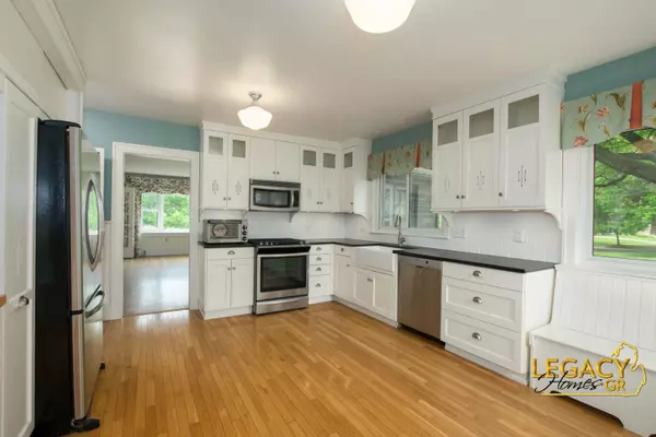 301 Sligh NE Boulevard, Grand Rapids, MI 49505