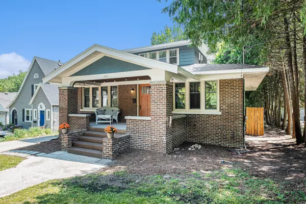 1412 4th NW Street, Grand Rapids, MI 49504