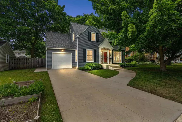 1115 Keneberry SE Way, East Grand Rapids, MI 49506