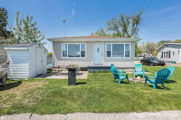 271 Pine Drive, Greenville, MI 48838