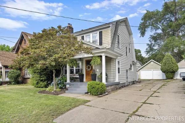 2018 E Paris SE Avenue, Grand Rapids, MI 49546