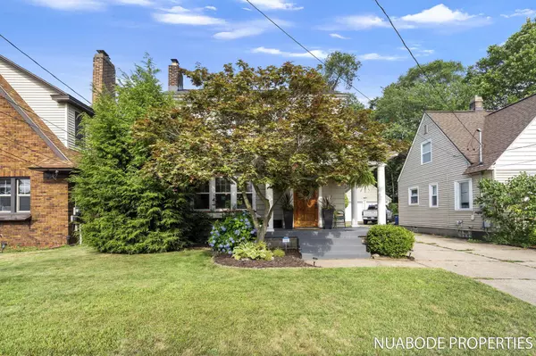 2018 E Paris SE Avenue, Grand Rapids, MI 49546