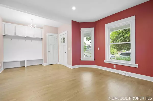 851 Lyon NE Street, Grand Rapids, MI 49503