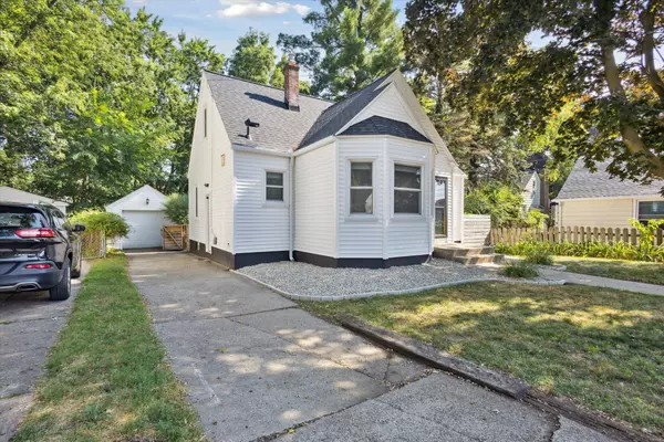 355 Eola SE Street, Grand Rapids, MI 49507