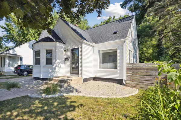 355 Eola SE Street, Grand Rapids, MI 49507