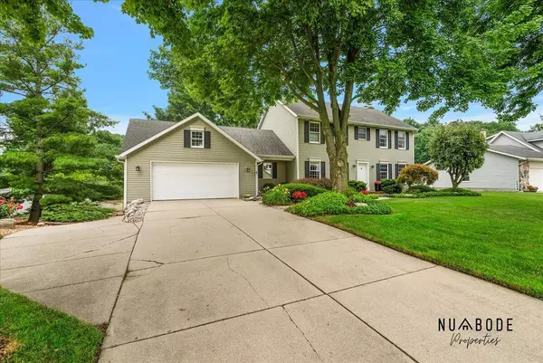 8630 Cedar Lake Drive, Jenison, MI 49428
