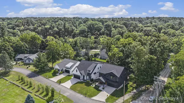 2726 Orange SE Avenue, Grand Rapids, MI 49546