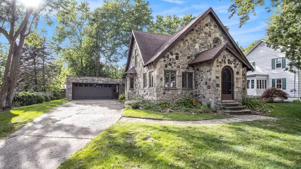 415 Charlotte NW Avenue, Grand Rapids, MI 49504