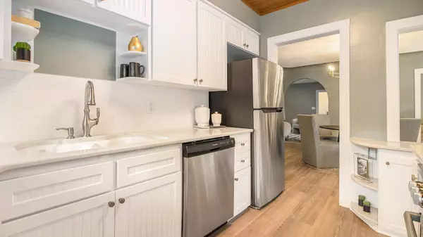 415 Charlotte NW Avenue, Grand Rapids, MI 49504