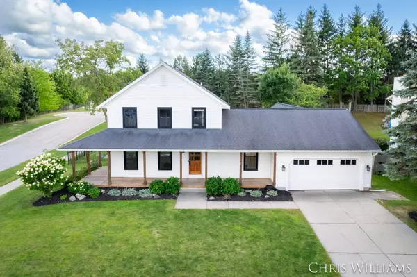 4694 E Meadows SE Drive, Kentwood, MI 49546