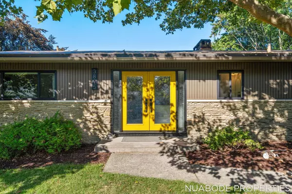 3895 Keeweenaw NE Drive, Grand Rapids, MI 49525