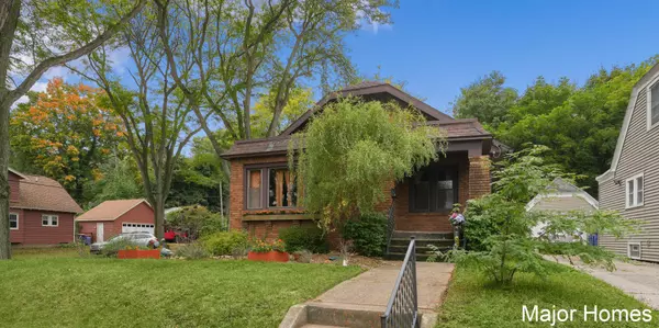 819 Van Buren NW Avenue, Grand Rapids, MI 49504