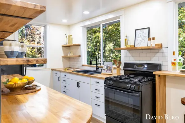 1875 11 Mile NE Road, Comstock Park, MI 49321