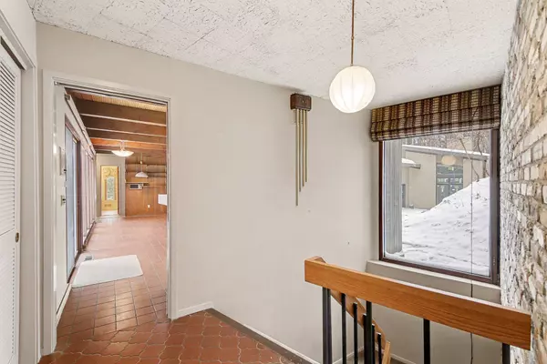 1443 Mount Mercy NW Drive, Grand Rapids, MI 49504