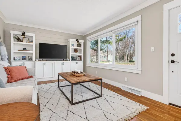 572 142nd Avenue, Holland, MI 49424