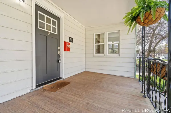 817 W Dale Avenue, Muskegon, MI 49441