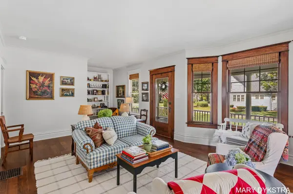 1718 Summit Street, Holland, MI 49423