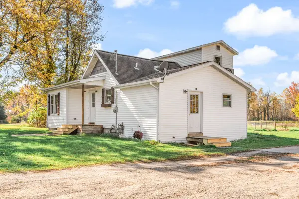 389 N Perry Street, Barryton, MI 49305