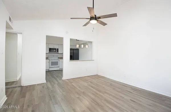 555 N MAY -- #3, Mesa, AZ 85201