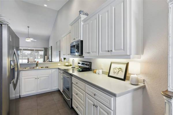 2986 MISSION LAKES DR #2986, Lakeland, FL 33803