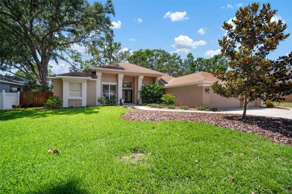 2903 MANOR RIDGE PL, Valrico, FL 33596