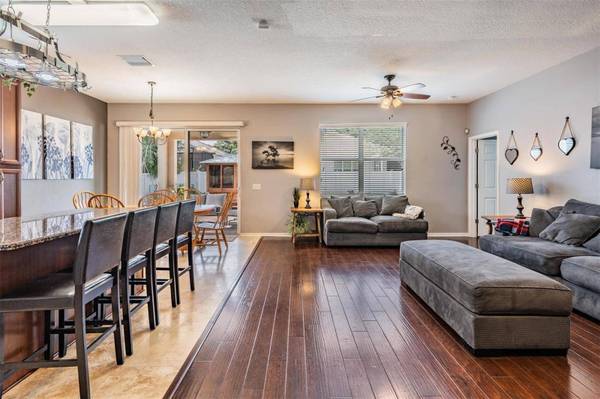 1524 RHODESWELL LN, Dover, FL 33527